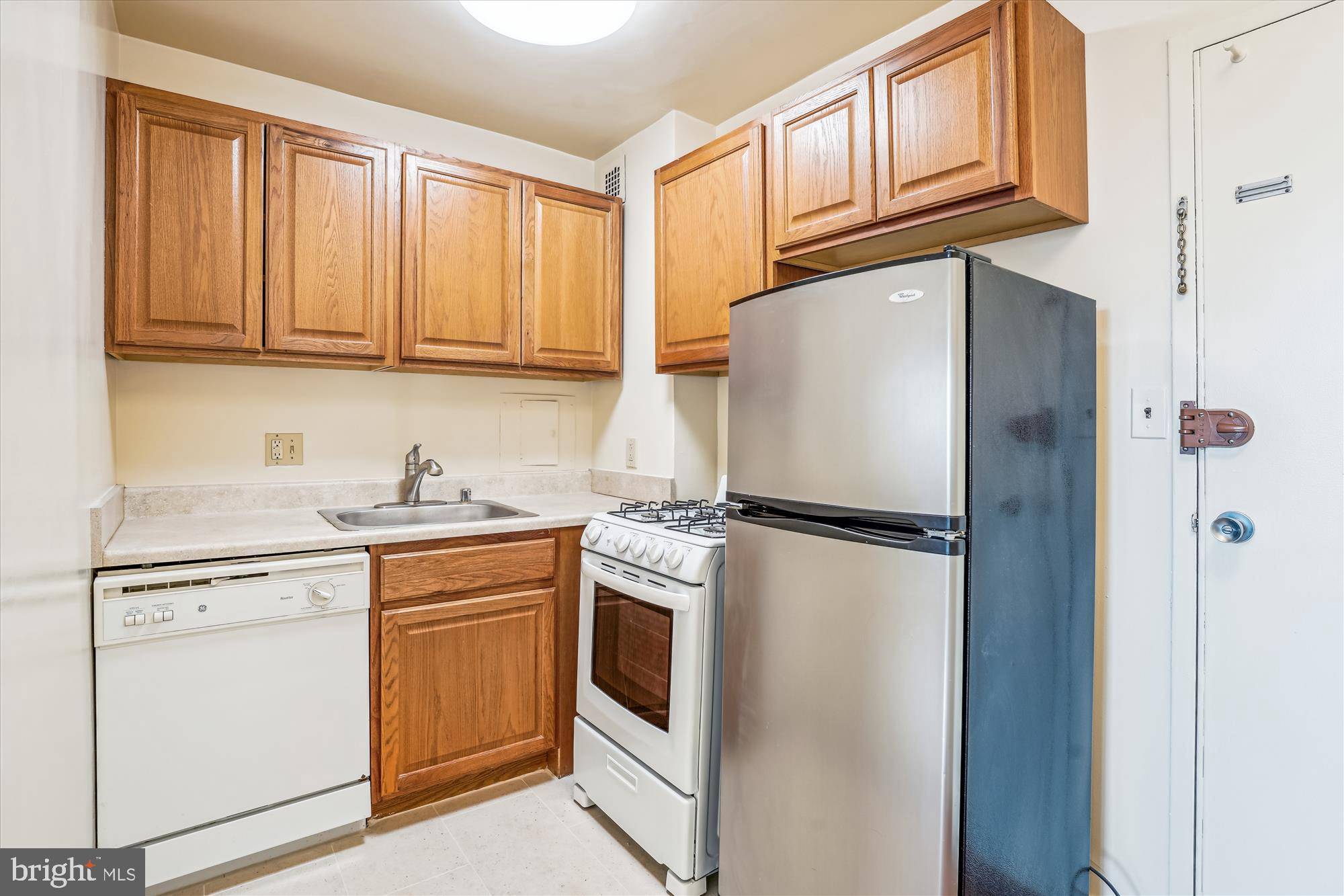 Washington, DC 20007,2800 WISCONSIN AVE NW #505