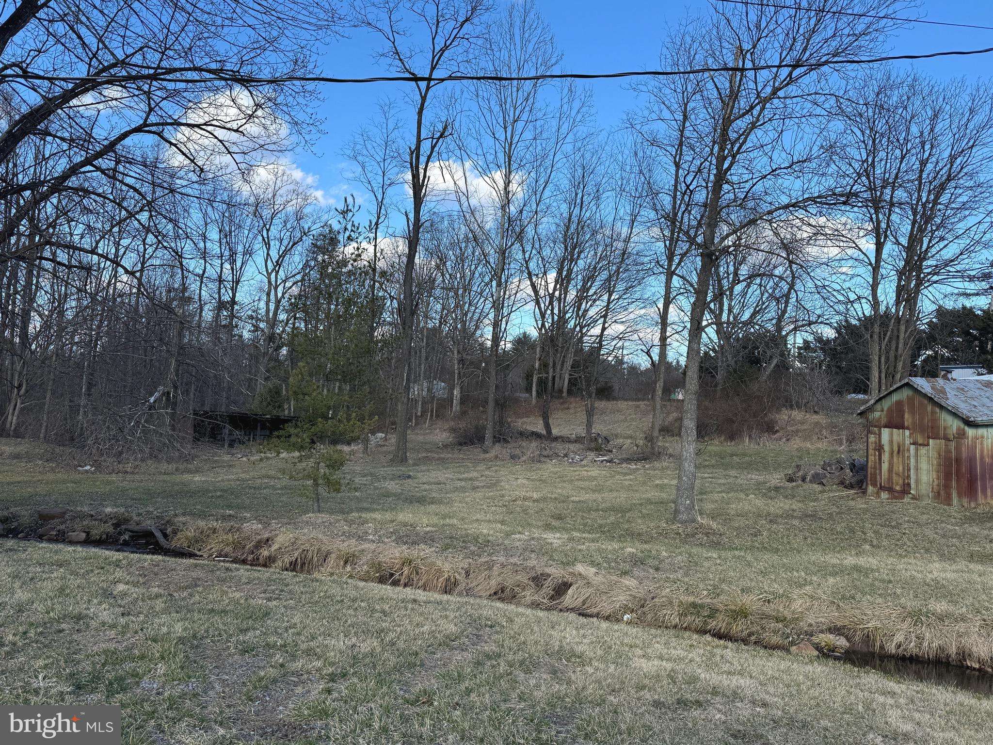 Wardensville, WV 26851,8 ORPHA LN