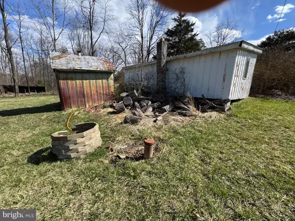 Wardensville, WV 26851,8 ORPHA LN