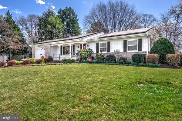 Leola, PA 17540,266 HIGHVIEW DR