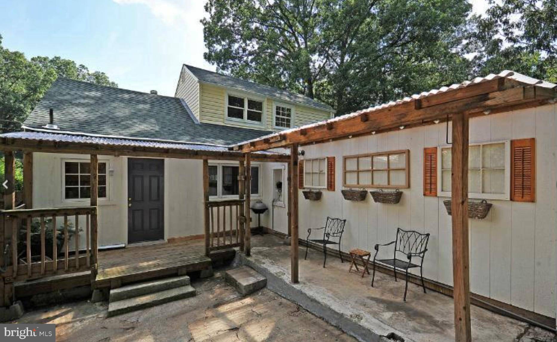 Landover, MD 20785,6002 REED ST