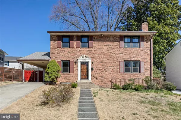 2339 N POWHATAN ST, Arlington, VA 22205