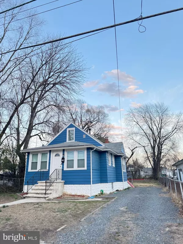 Pennsauken, NJ 08110,8136 RIVER RD