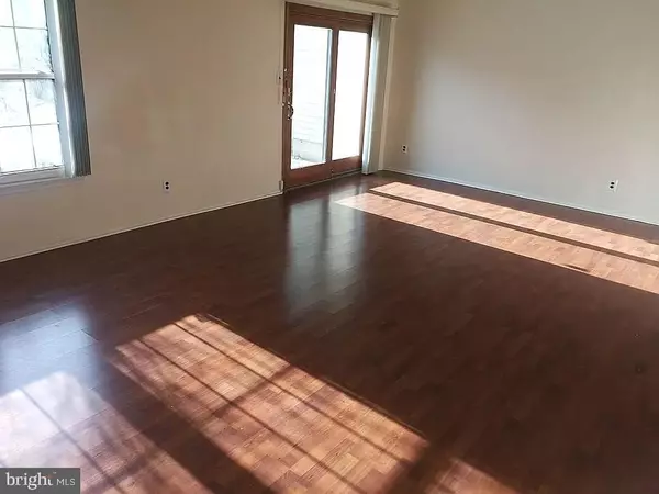 Mount Laurel, NJ 08054,61 E OLEANDER DR