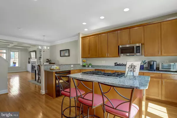 Arlington, VA 22206,2537 S KENMORE CT