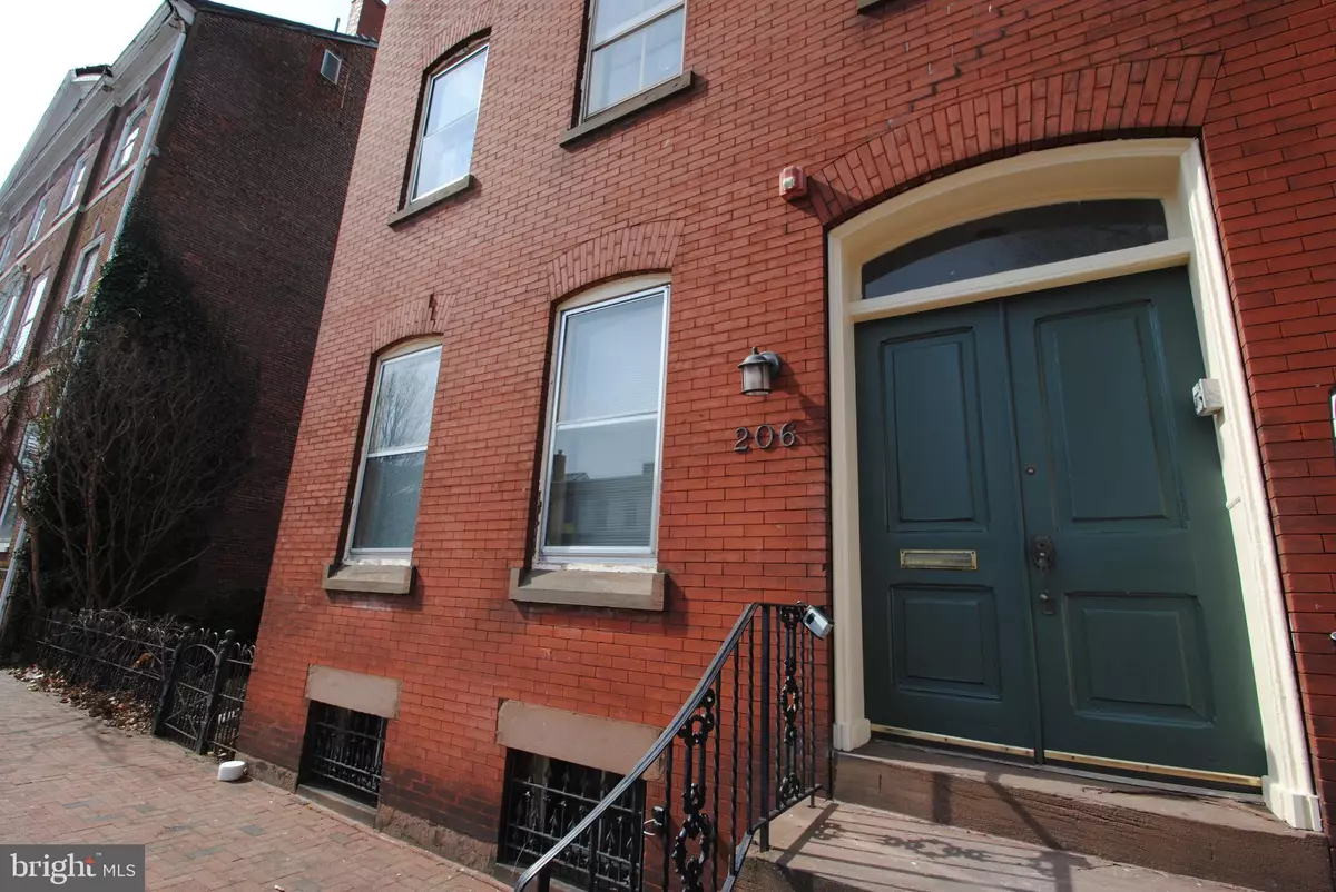 Burlington, NJ 08016,206 HIGH ST