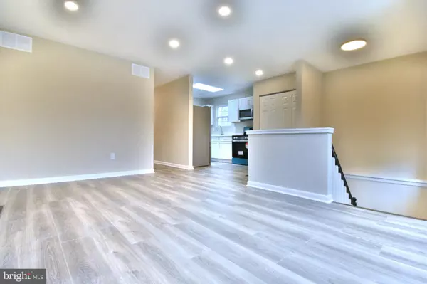 Glen Burnie, MD 21061,418 ROSE AVE