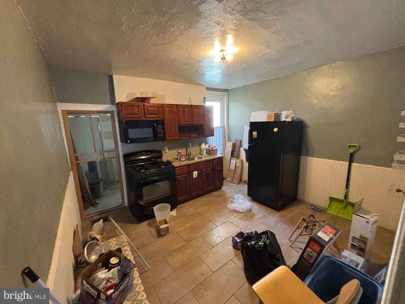 Philadelphia, PA 19141,1928 W RUSCOMB ST