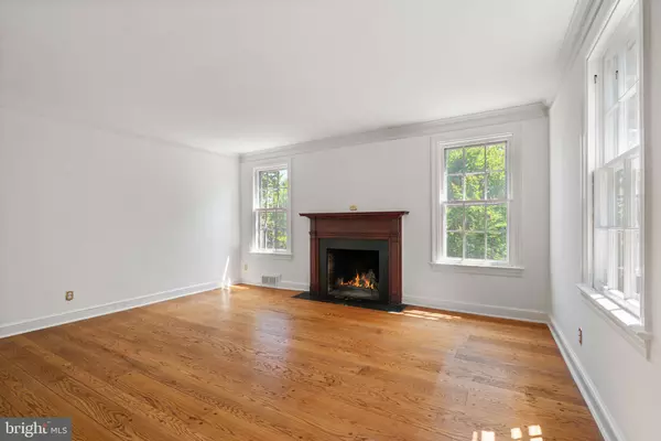 Alexandria, VA 22314,732 S LEE ST S