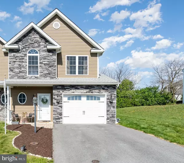 11237 GULF DR N, Waynesboro, PA 17268