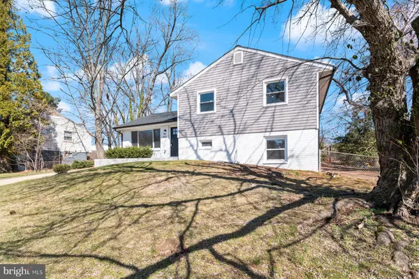 Capitol Heights, MD 20743,912 LOGWOOD RD