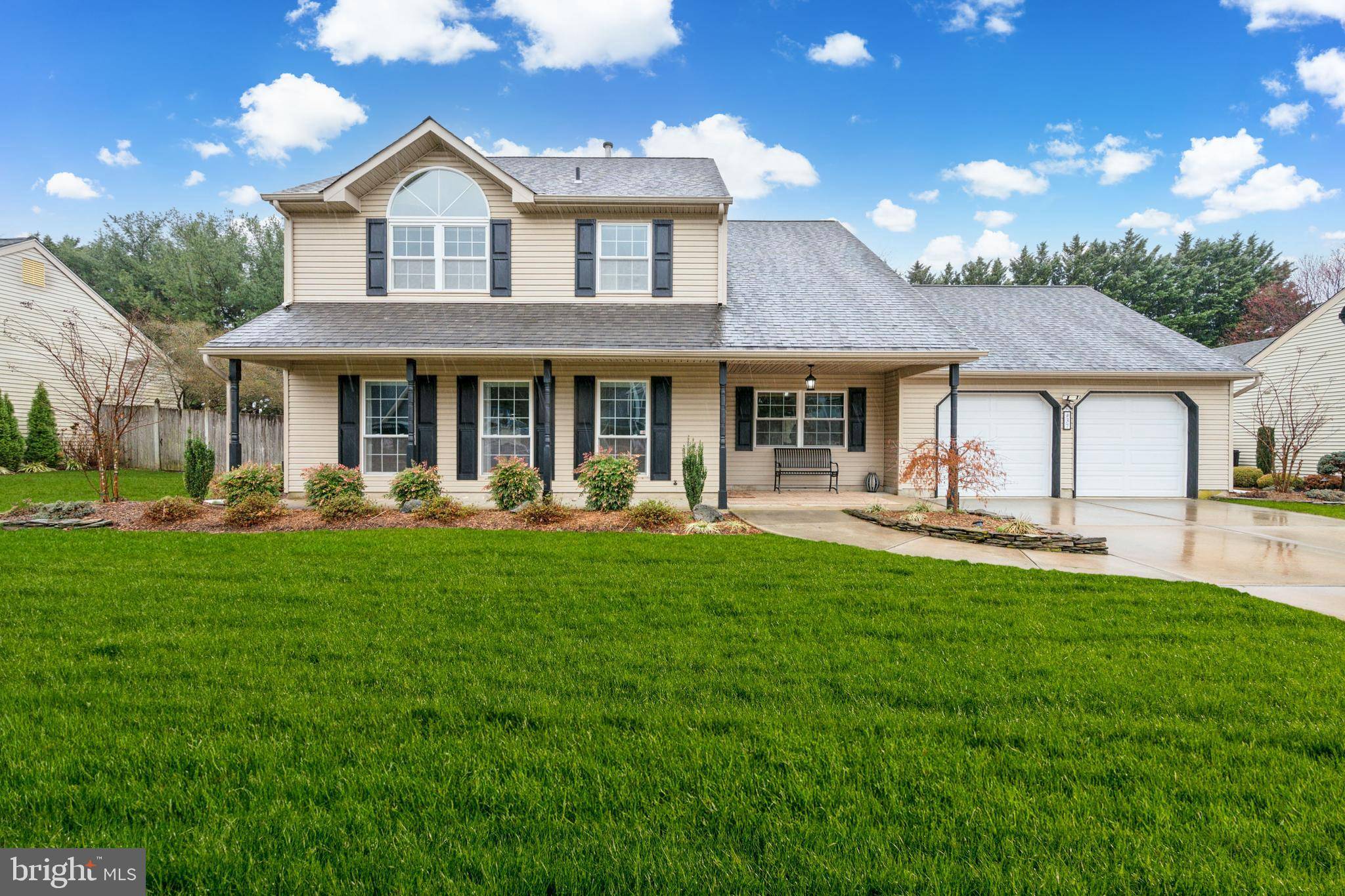 37 LONGWOOD DR, Sicklerville, NJ 08081