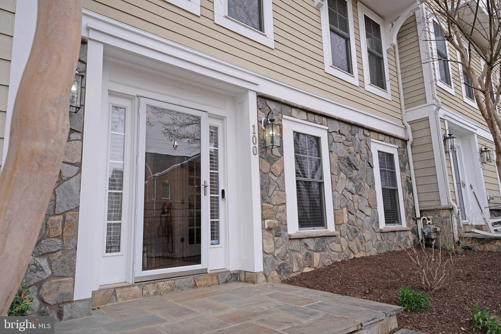 Occoquan, VA 22125,100 WASHINGTON ST