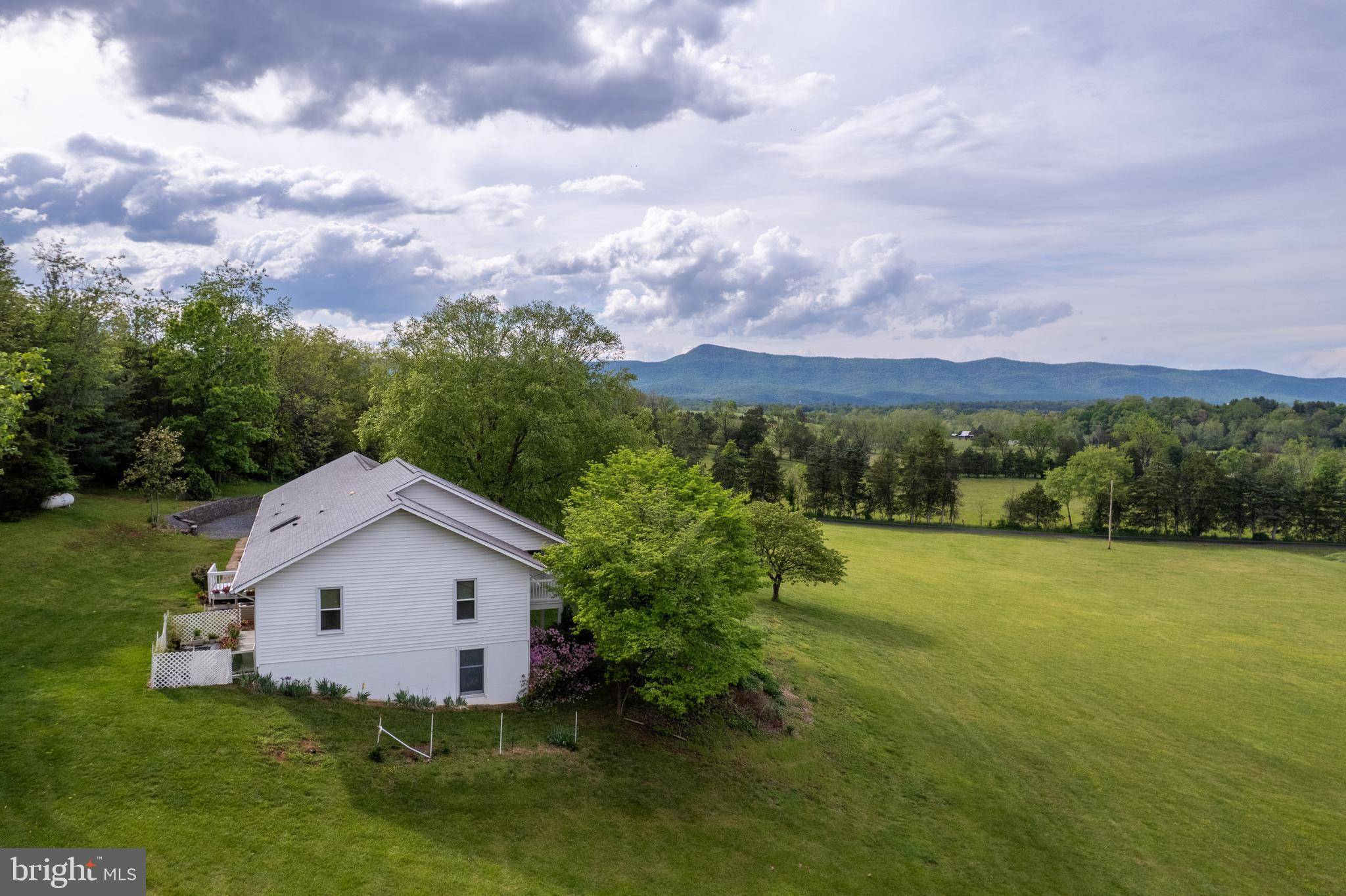 Luray, VA 22835,531 PARKVIEW ESTATES RD