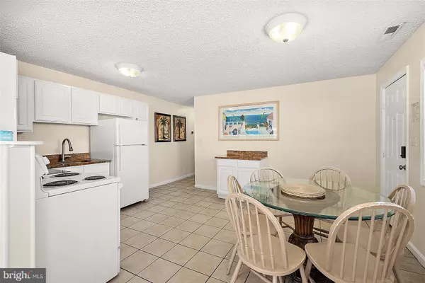 Ocean City, MD 21842,207 8TH ST #201C