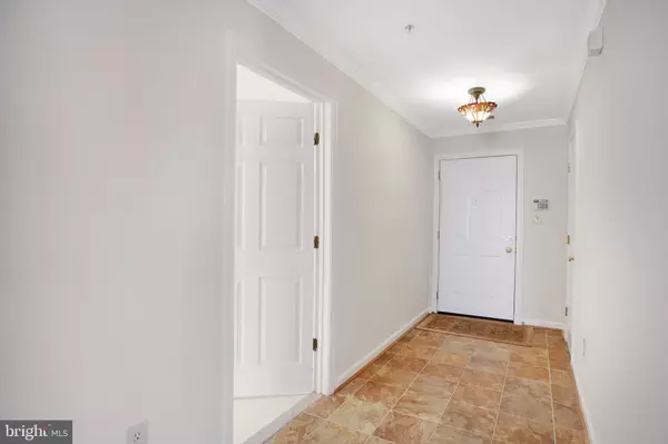 Gaithersburg, MD 20878,111 TIMBERBROOK LN #201