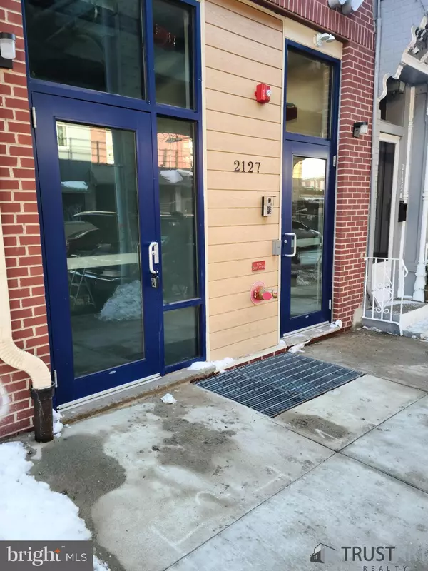 Philadelphia, PA 19122,2127 N FRONT ST #COMMERCIAL