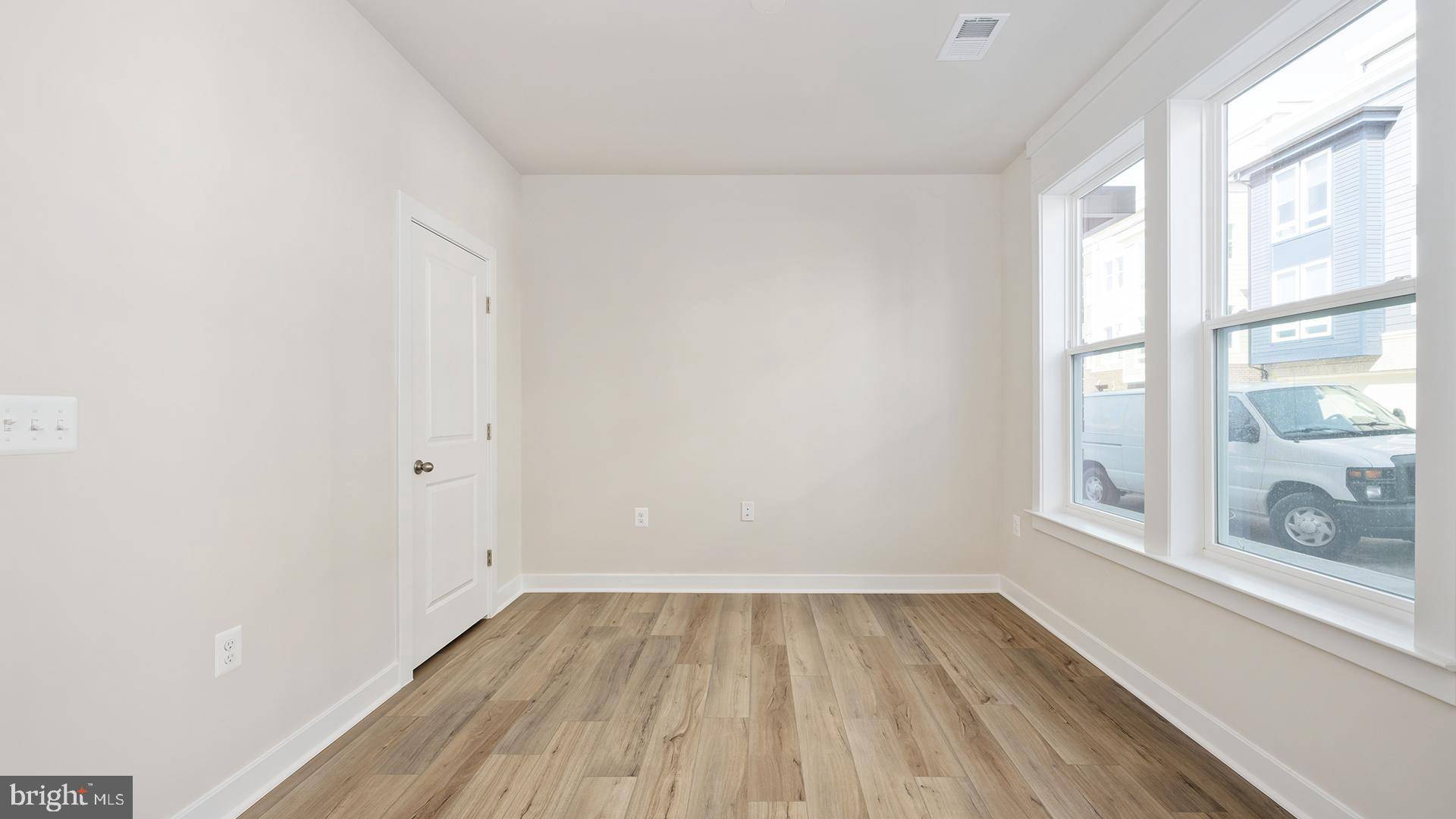 Fairfax, VA 22030,10575 RED OAK ST