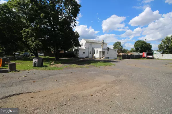 Morrisville, PA 19067,216 LEWIS AVE