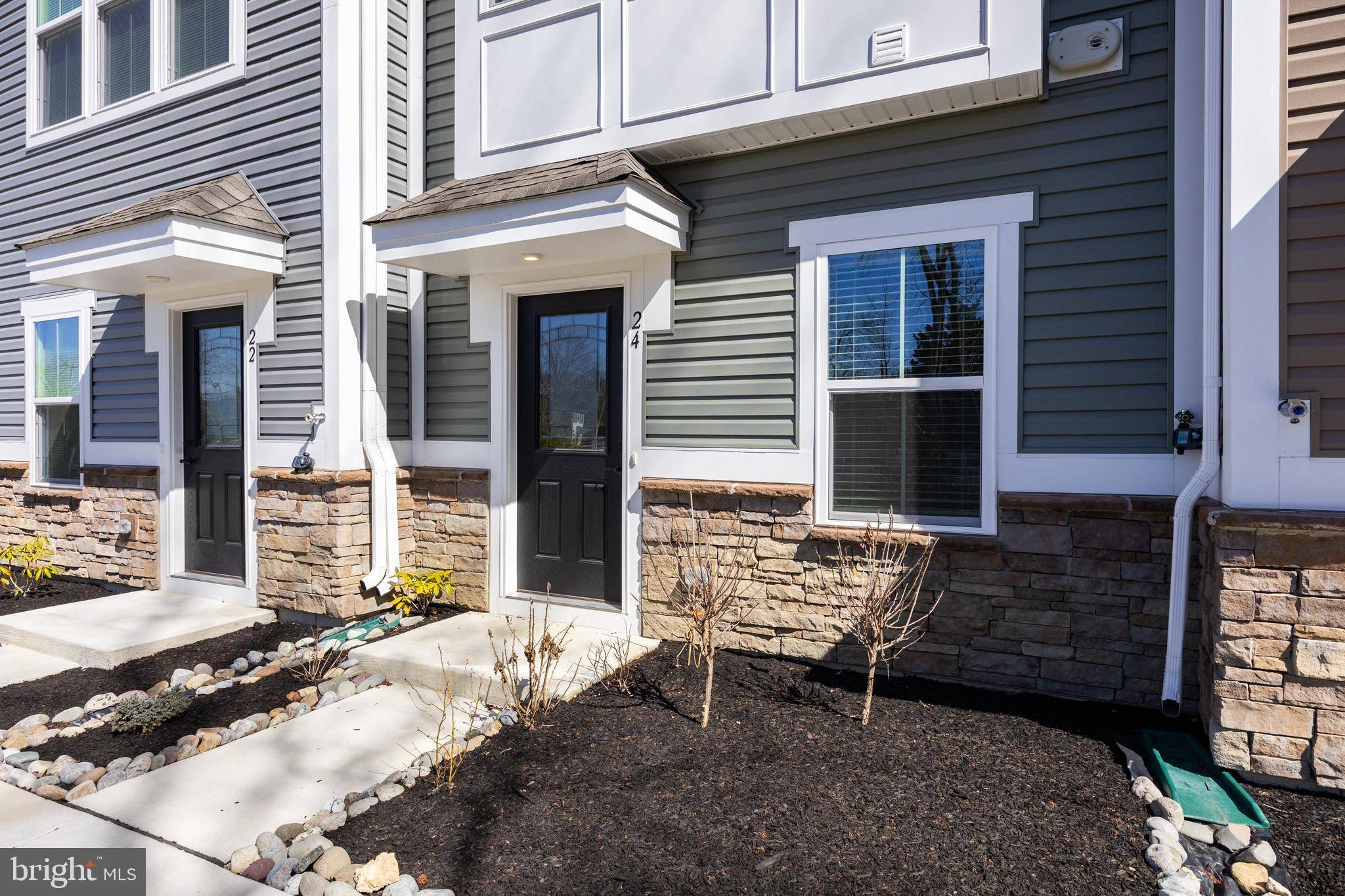 Stratford, NJ 08084,24 SIDNEY LN