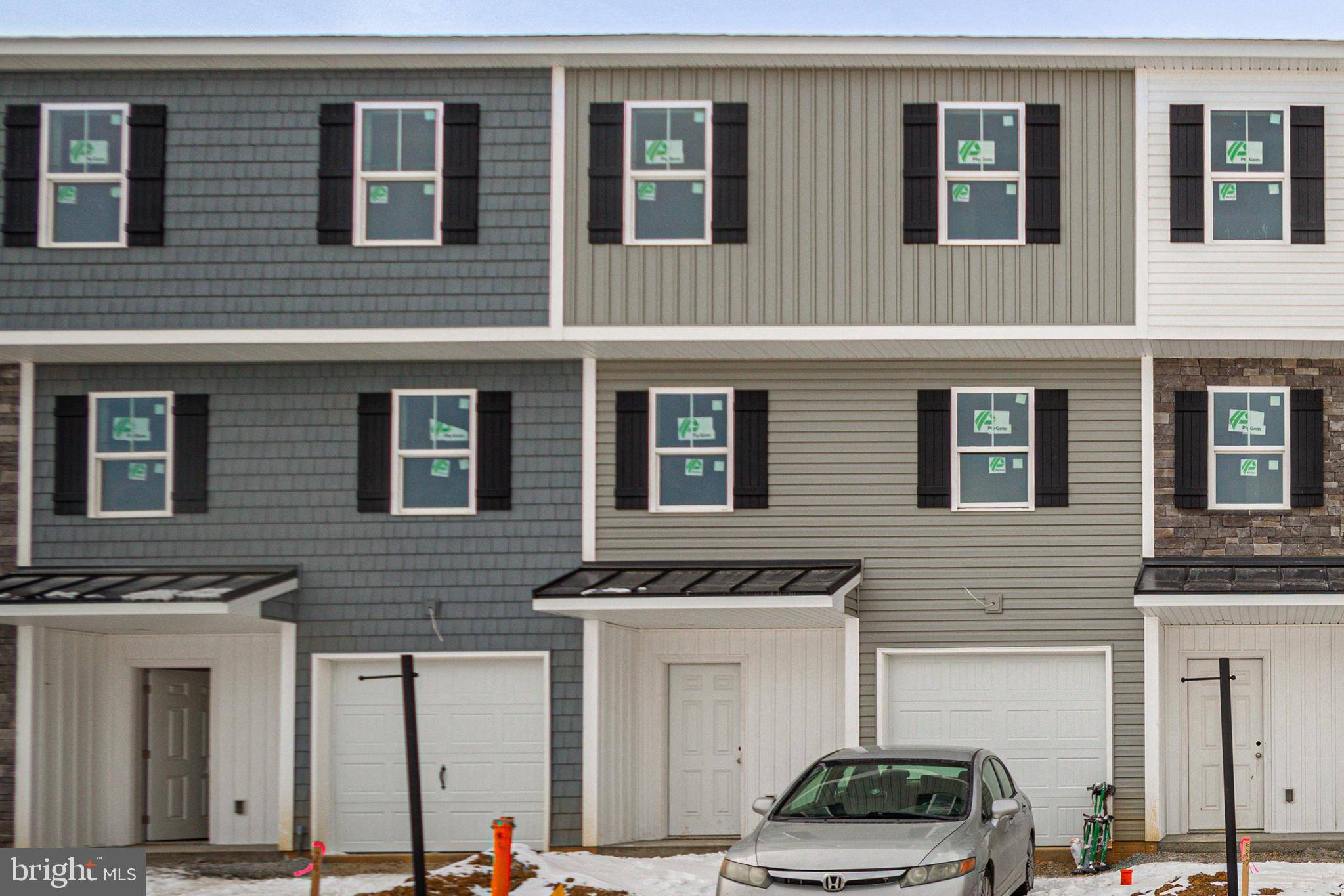 5 LANDING PL, York, PA 17408