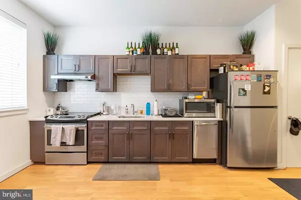 Philadelphia, PA 19147,507 S 8TH ST #103