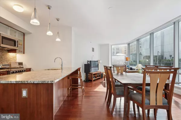 Philadelphia, PA 19102,1414 S PENN SQ #10A