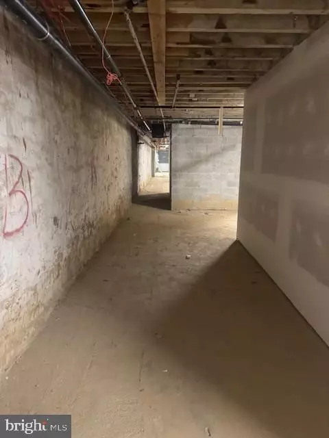 Philadelphia, PA 19107,1019 ARCH ST