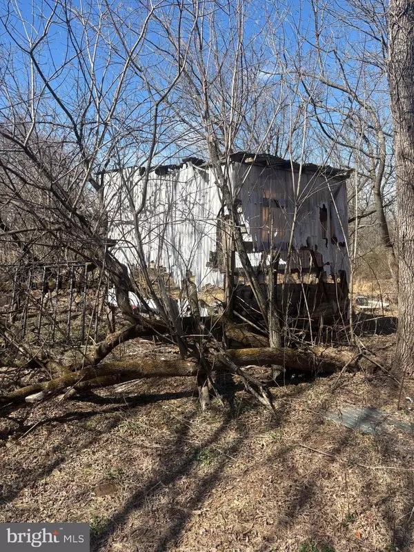Perkasie, PA 18944,851 MINSI TRL