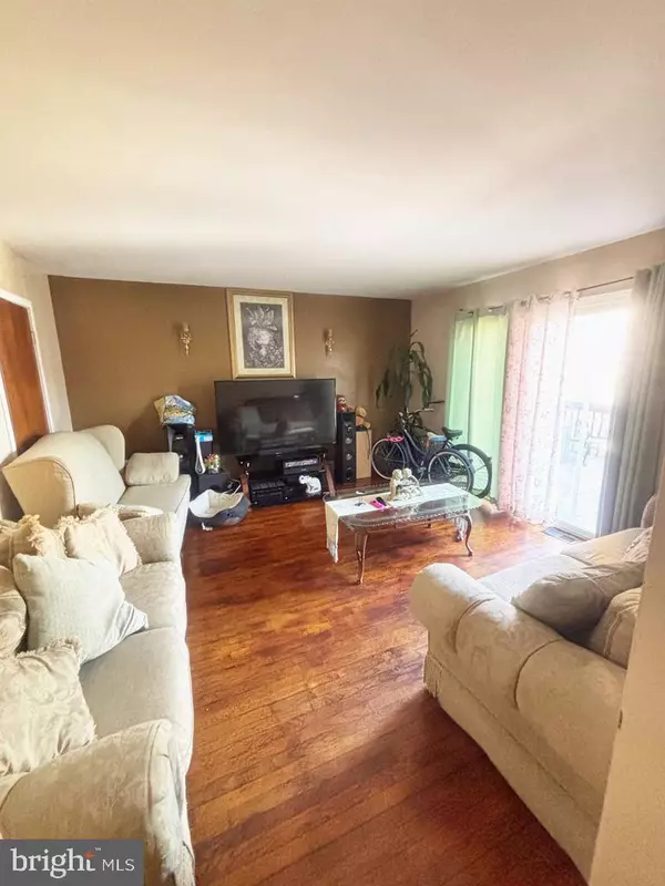 Ventnor City, NJ 08406,813 DUDLEY CT