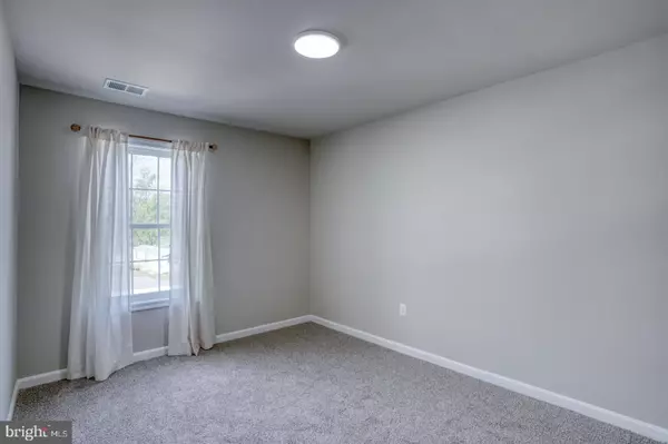 Dover, DE 19901,205 FAIRFAX LN #LOT 87
