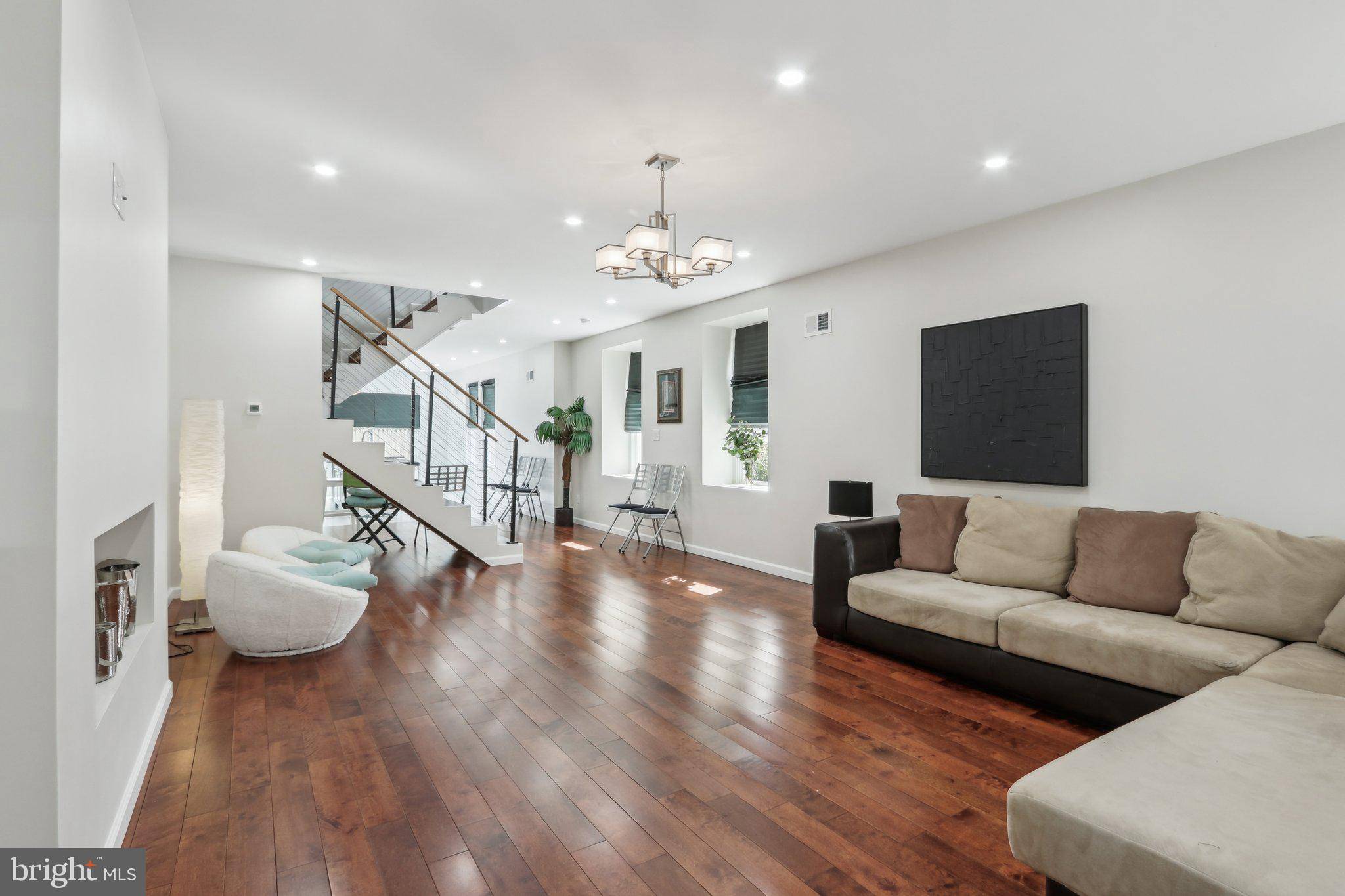 Philadelphia, PA 19128,217 GRAPE ST