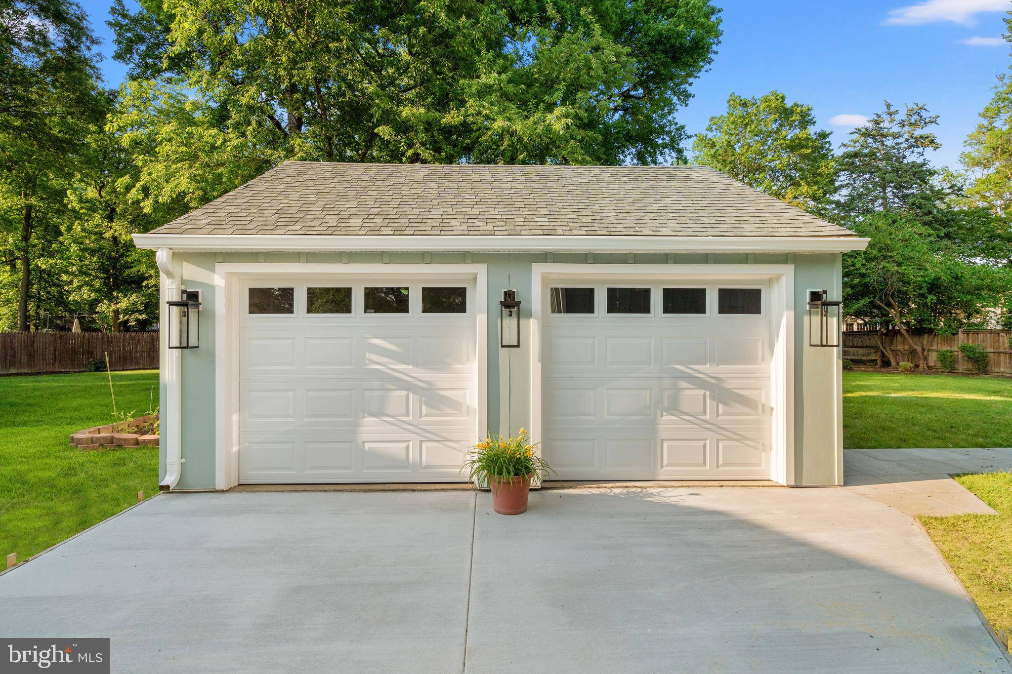 Alexandria, VA 22308,1112 NEAL DR