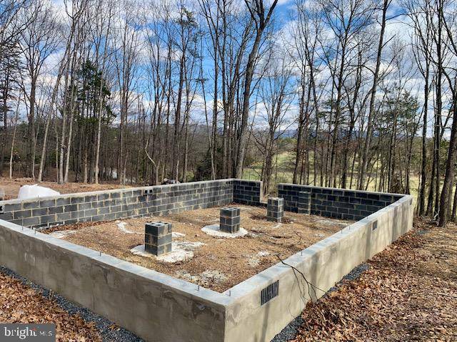 Paw Paw, WV 25434,89 BOWERS