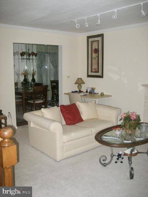 Washington, DC 20020,2030 37TH ST SE #B