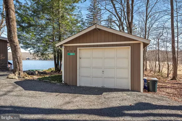 Pocono Lake, PA 18347,115 PODUNK PATH
