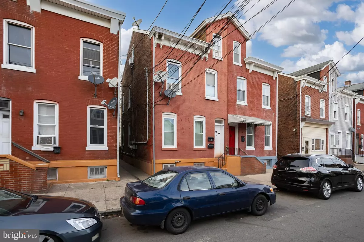 Trenton, NJ 08611,146 KENT ST