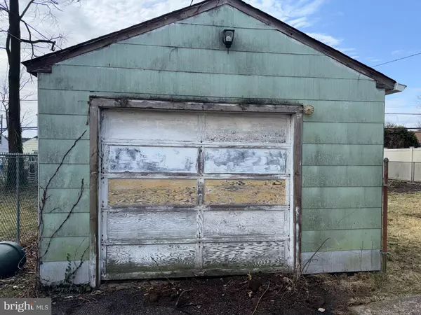 Bristol, PA 19007,2715 CREST AVE