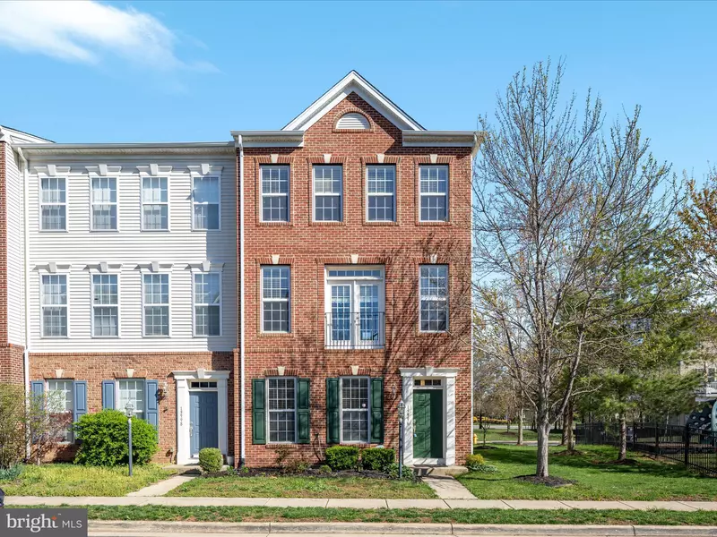 15996 GREYMILL MANOR DR, Haymarket, VA 20169