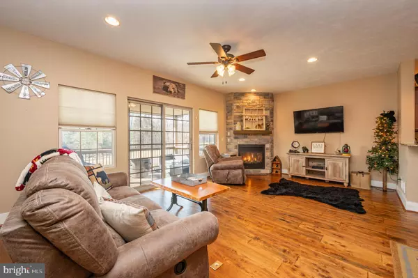 Mc Henry, MD 21541,65 NORTHLAKE DR #2B