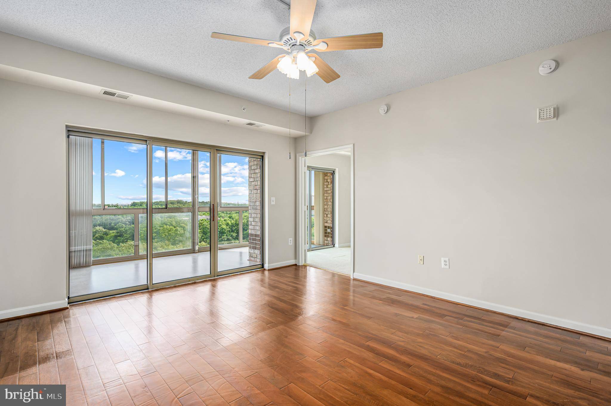 Leesburg, VA 20176,19375 CYPRESS RIDGE TER #906