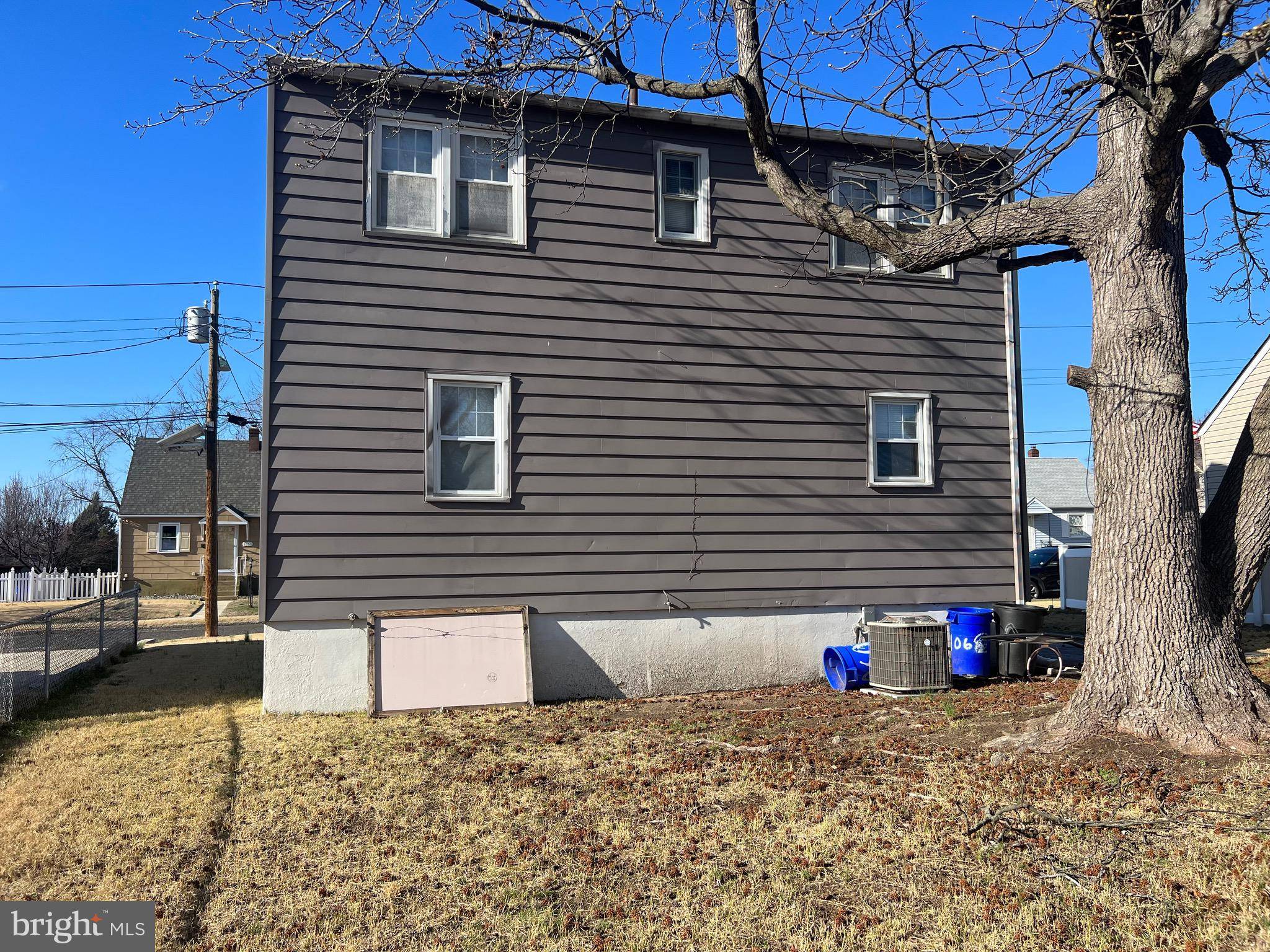 Bellmawr, NJ 08031,1060 THOMPSON AVE