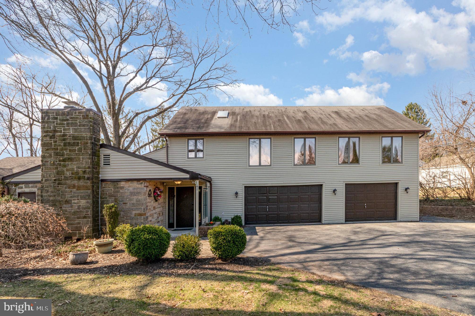 Harrisburg, PA 17112,1502 KNOLLCREST RD
