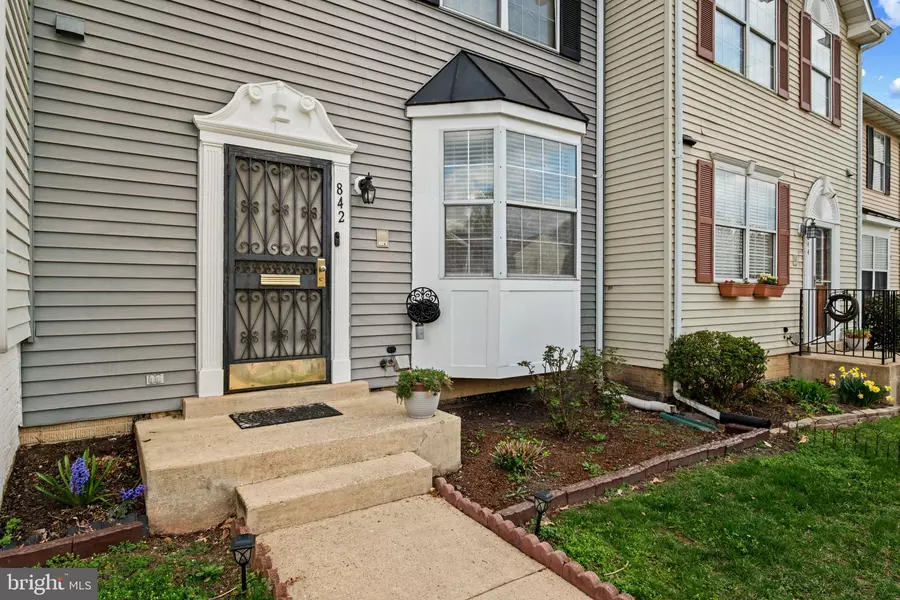 842 ALABASTER CT, Capitol Heights, MD 20743