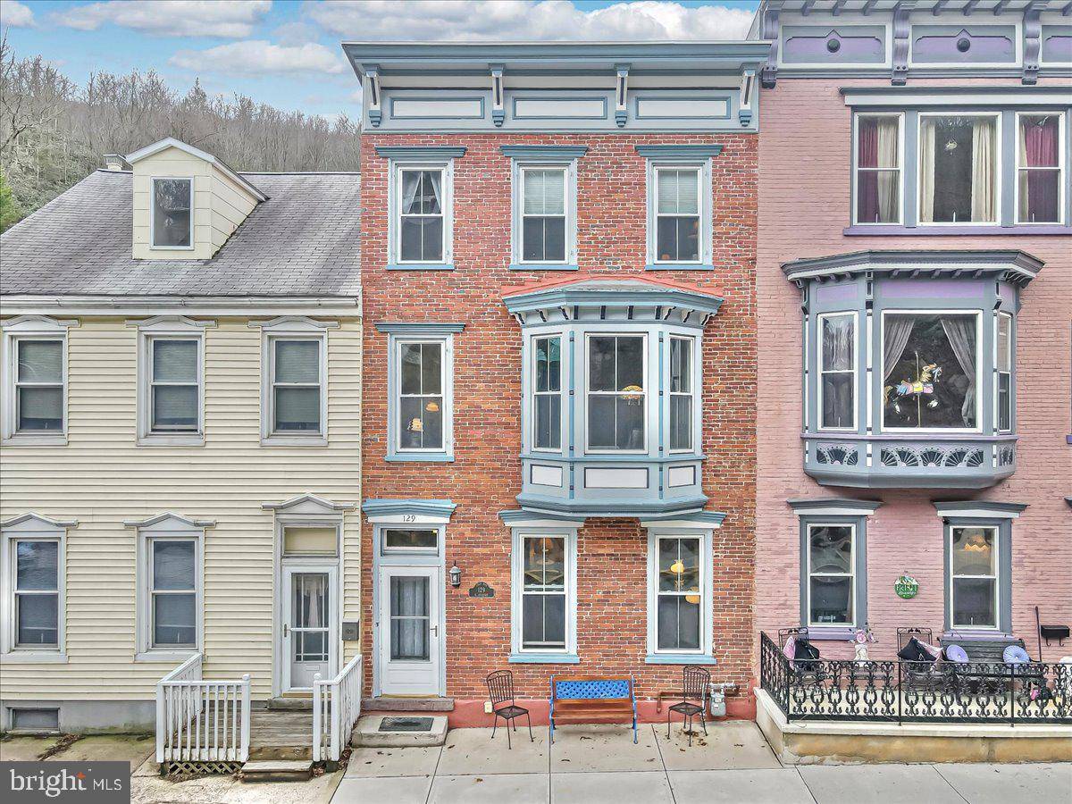Jim Thorpe, PA 18229,129 W BROADWAY
