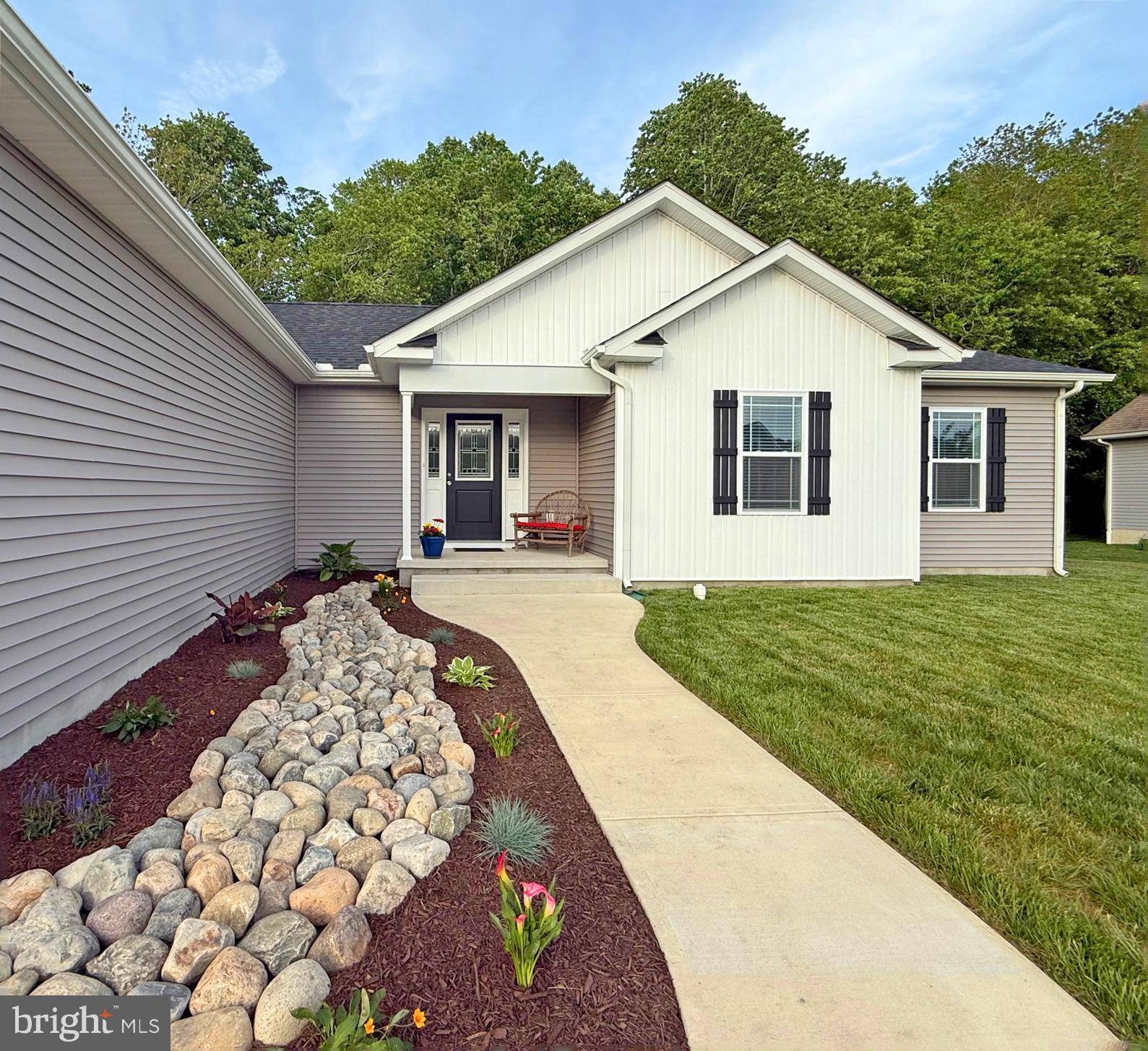 Lewes, DE 19958,21324 N ACORN WAY