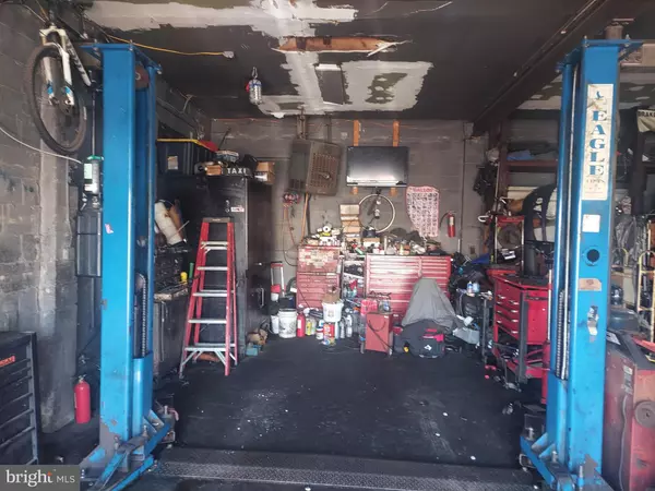 Washington, DC 20011,916 TAYLOR ST NW