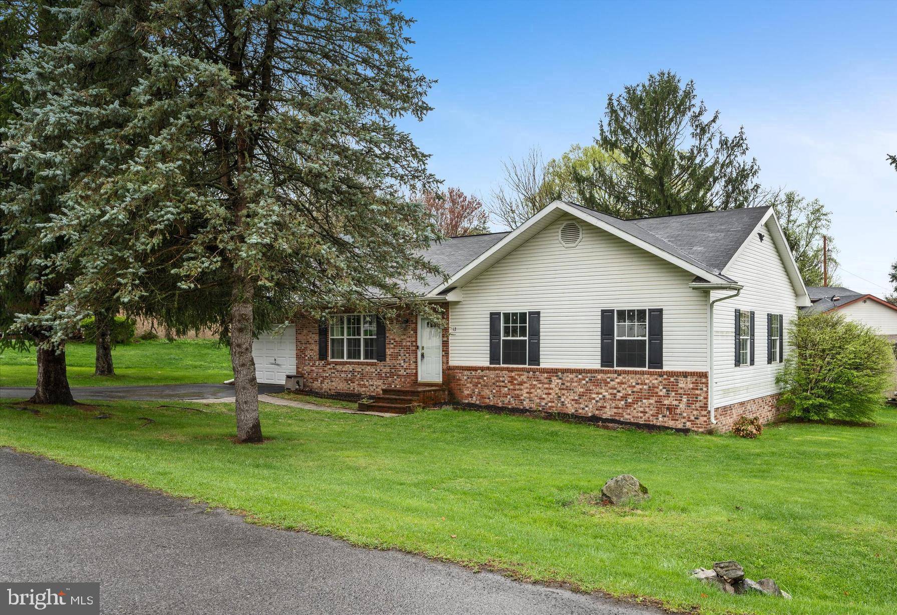 Martinsburg, WV 25405,12 CAMERON LN