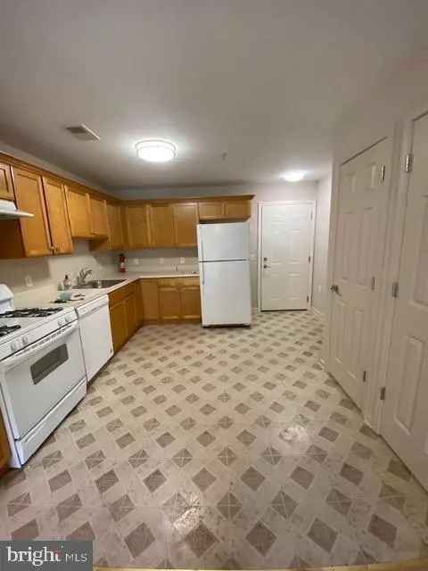Edison, NJ 08837,113 LIDDLE AVE