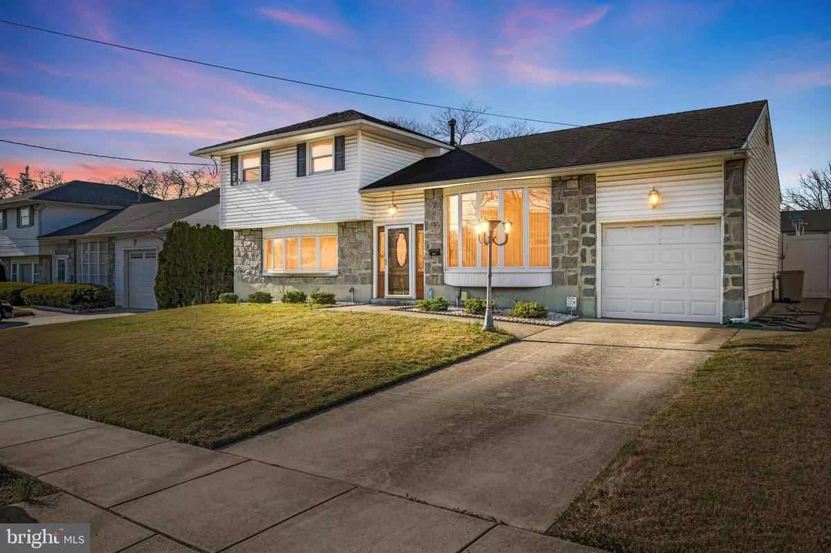 Bellmawr, NJ 08031,233 ROBERTS AVE